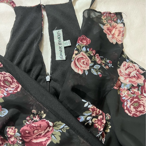 ALMOST FAMOUS Ruffled “Wrap” Dress | XL - Picture 4 of 4